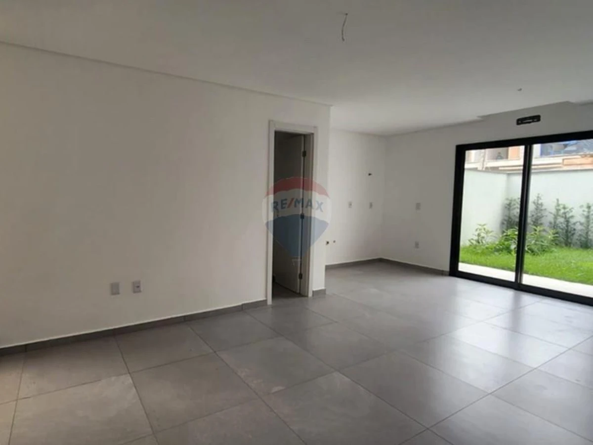 Casa adosada con 2 suites en venta en Ingleses, Florianópolis