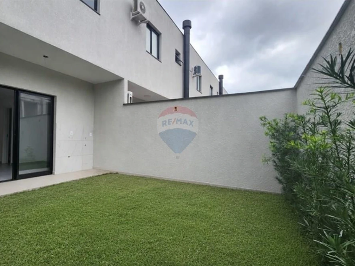 Casa adosada con 2 suites en venta en Ingleses, Florianópolis