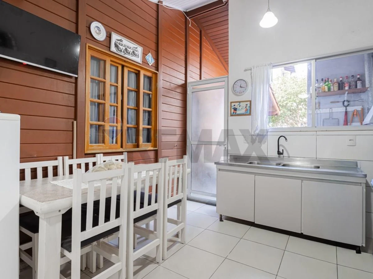 Casa 3 Quartos à Venda em Ingleses, Florianópolis — 68 m²