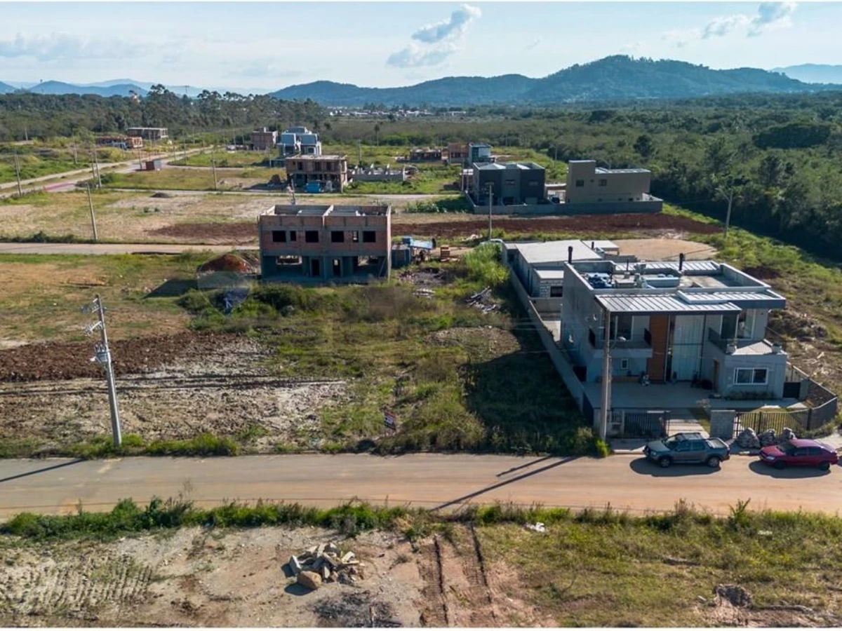 Terreno 450 m² à Venda — Vargem do Bom Jesus, Florianópolis