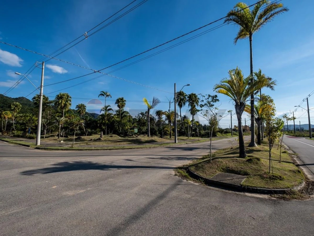 Terreno 450 m² à Venda — Vargem do Bom Jesus, Florianópolis
