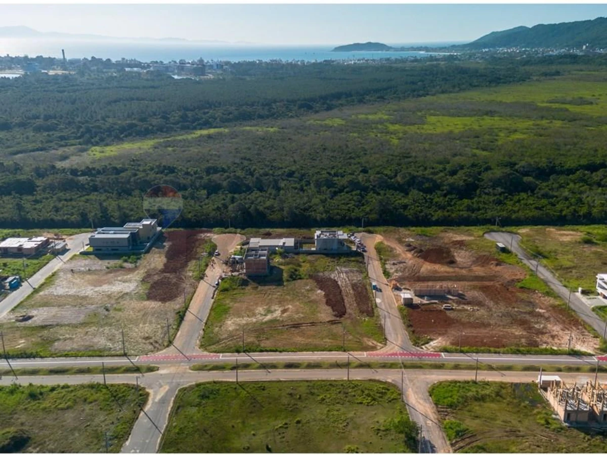 Terreno 450 m² à Venda — Vargem do Bom Jesus, Florianópolis
