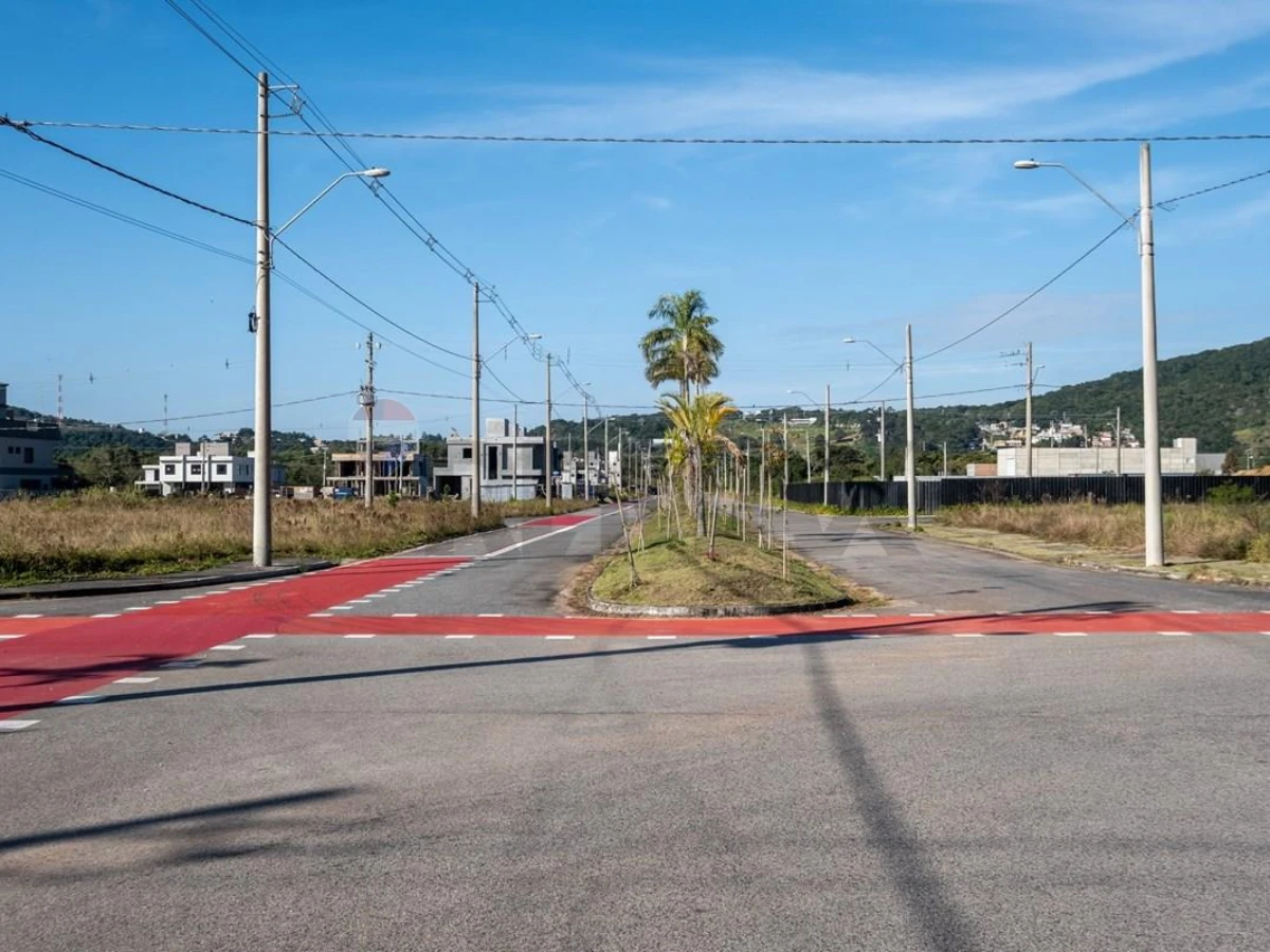 Terreno 450 m² à Venda — Vargem do Bom Jesus, Florianópolis