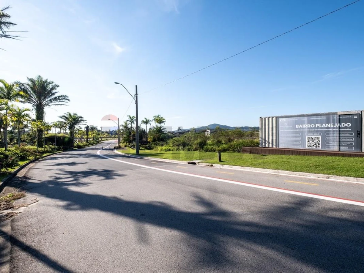 Terreno 450 m² à Venda — Vargem do Bom Jesus, Florianópolis