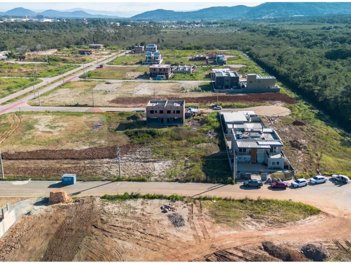 Terreno 450 m² à Venda — Vargem do Bom Jesus, Florianópolis