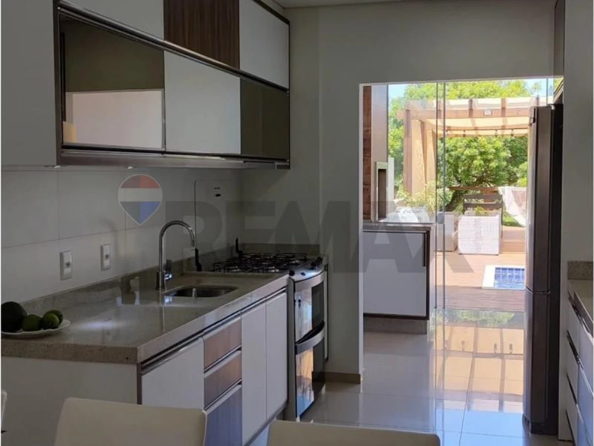 Casa 2 Dormitorios con Piscina en Venta, Cachoeira do Bom Jesus, Florianópolis