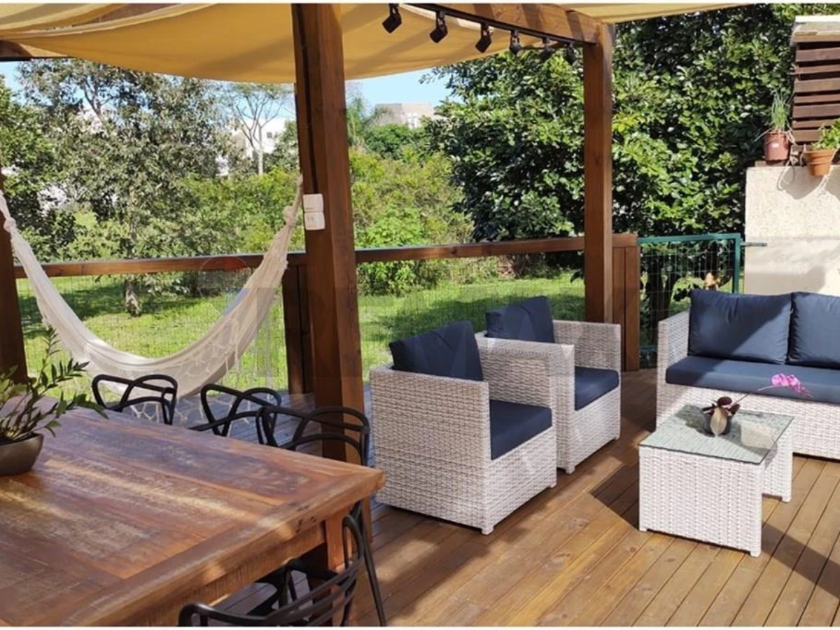 Casa 2 Dormitorios con Piscina en Venta, Cachoeira do Bom Jesus, Florianópolis