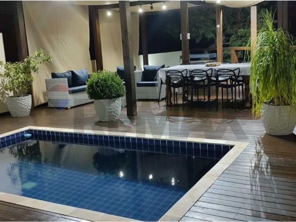 Casa 2 Dormitorios con Piscina en Venta, Cachoeira do Bom Jesus, Florianópolis