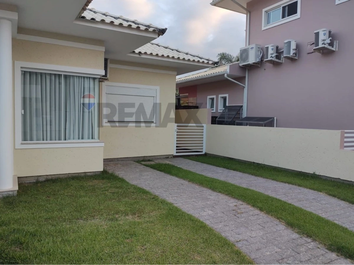 Casa 2 Dormitorios con Piscina en Venta, Cachoeira do Bom Jesus, Florianópolis
