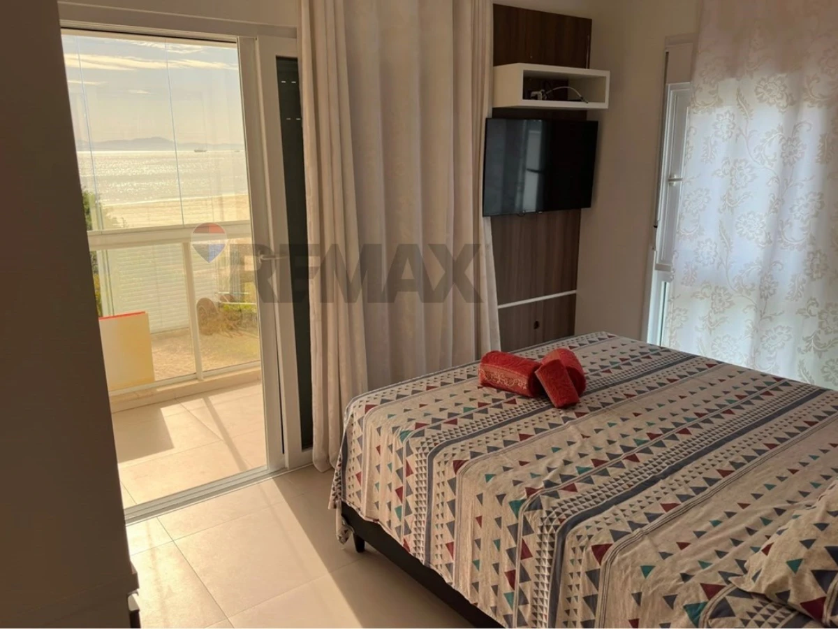 Apartamento 3 Suítes com Vista para o Mar — Cachoeira do Bom Jesus, Florianópolis