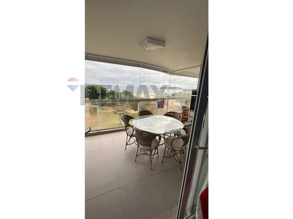 Apartamento 3 Suítes com Vista para o Mar — Cachoeira do Bom Jesus, Florianópolis