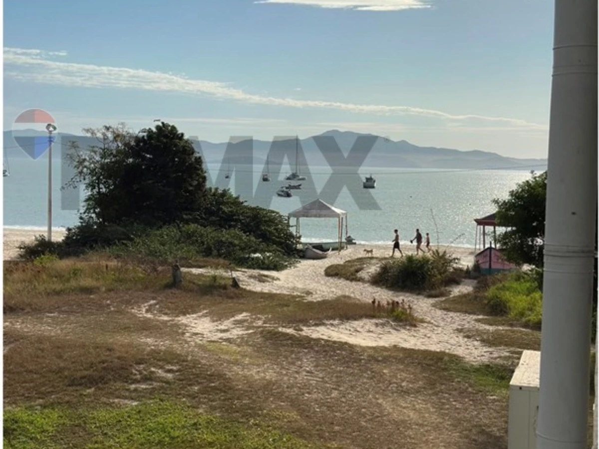 Apartamento 3 Suítes com Vista para o Mar — Cachoeira do Bom Jesus, Florianópolis