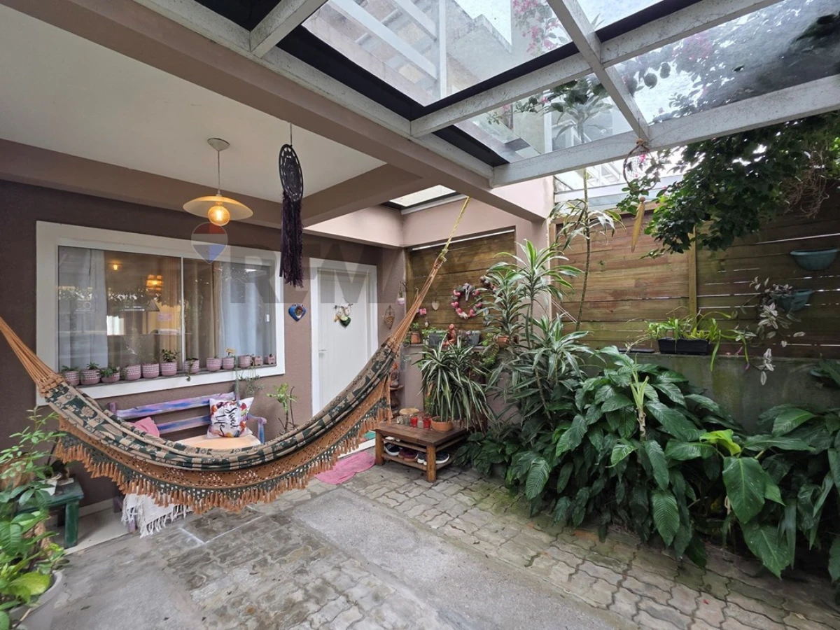 Casa de 2 Suites en Venta en Ingleses, Florianópolis — 97 m²