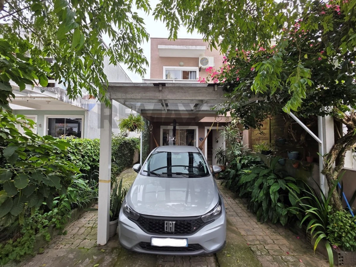 Casa de 2 Suites en Venta en Ingleses, Florianópolis — 97 m²