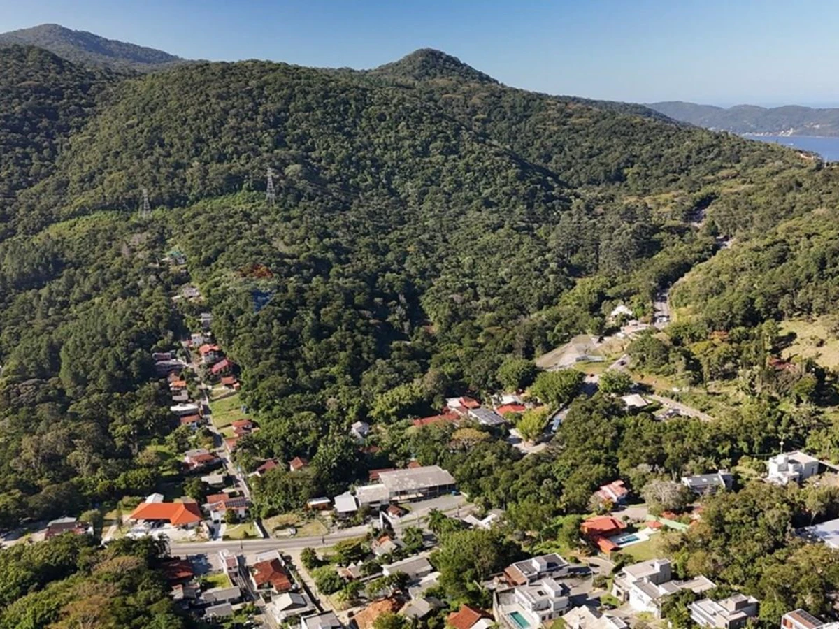 Участок 38 000 м² на продажу — Itacorubi, Florianópolis